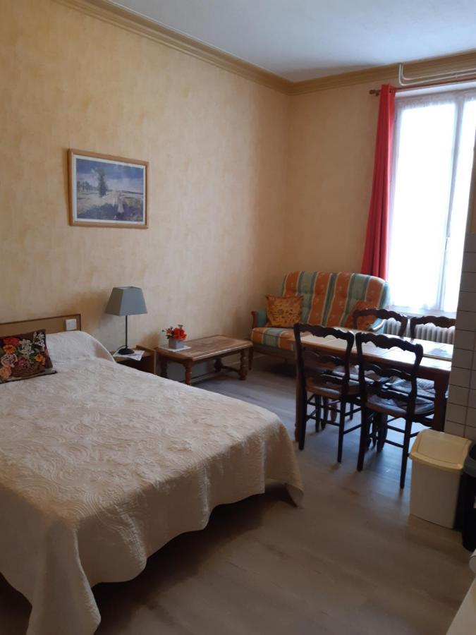 Apartamento Le Select Néris-les-Bains Exterior foto