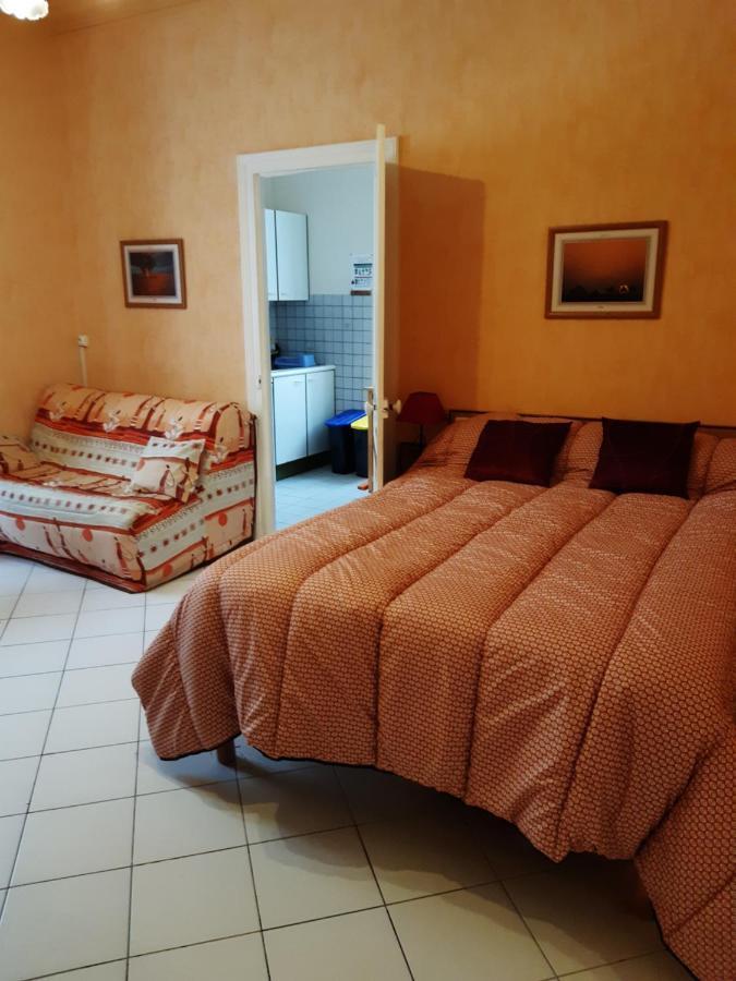 Apartamento Le Select Néris-les-Bains Exterior foto